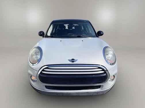 White Silver 2015 MINI Hardtop Cooper