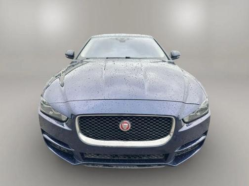 Dark Sapphire Metallic 2017 Jaguar XE 25t