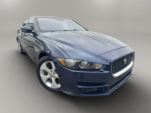 Dark Sapphire Metallic 2017 Jaguar XE 25t