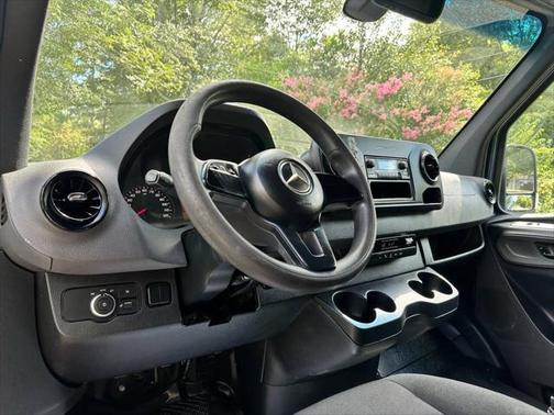 2019 Mercedes-Benz Sprinter 2500 Cargo 144 WB