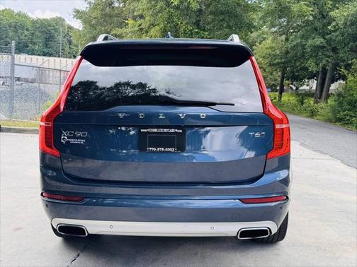 2018 Volvo XC90 T6 Momentum