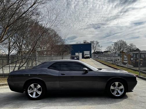 2015 Dodge Challenger SXT