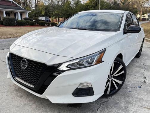 2020 Nissan Altima SR FWD