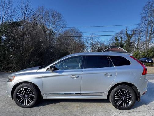 2017 Volvo XC60 T5 Dynamic