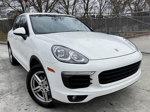 2016 Porsche Cayenne Cayenne
