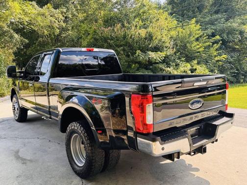 2017 Ford F-350 Lariat