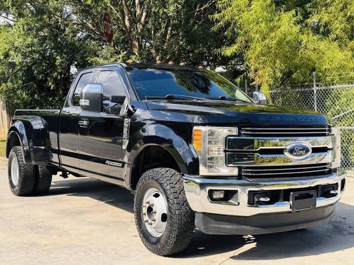 2017 Ford F-350 Lariat