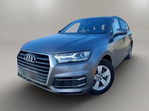 Graphite Gray Metallic 2017 Audi Q7 2.0T Premium
