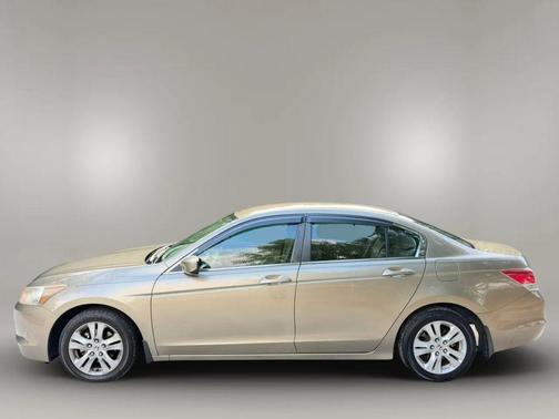 Gold 2009 Honda Accord LX-P