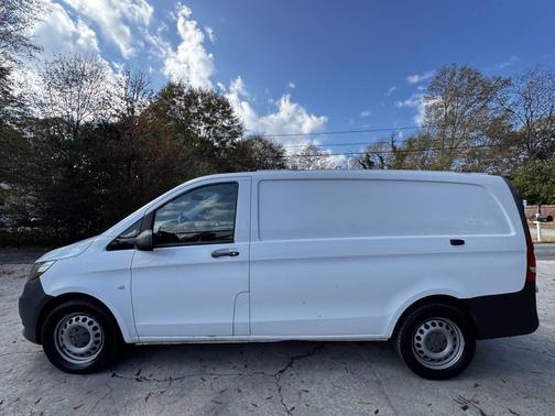 2016 Mercedes-Benz Metris Base