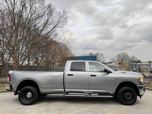 2021 RAM 3500 Tradesman Crew Cab 4x4 8' Box