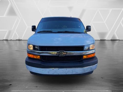 Summit White 2020 Chevrolet Express 2500 RWD 2500 Regular Wheelbase WT