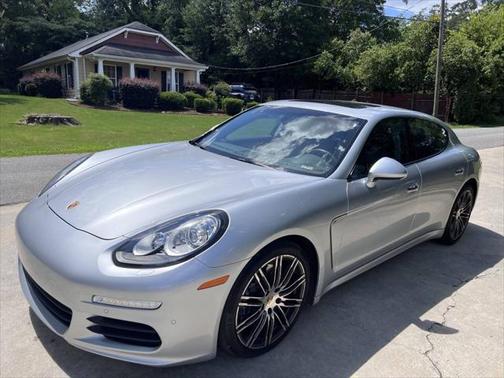 2016 Porsche Panamera Edition