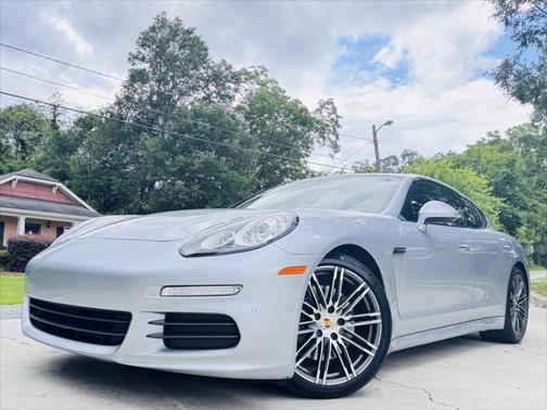 2016 Porsche Panamera Edition