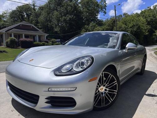 2016 Porsche Panamera Edition
