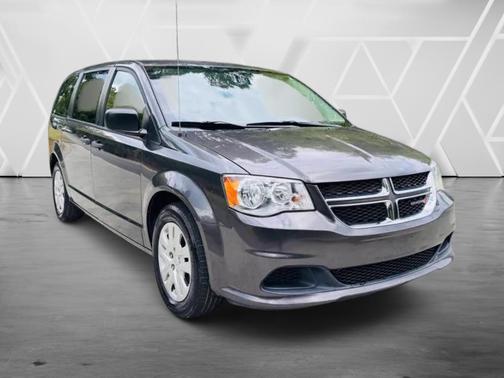 Granite Pearlcoat 2019 Dodge Grand Caravan SE