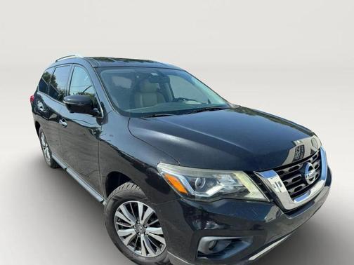 Magnetic Black 2018 Nissan Pathfinder SL