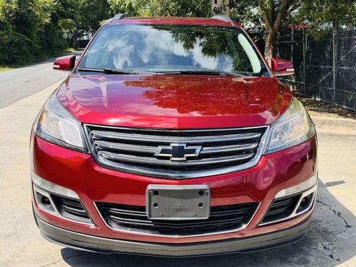 2017 Chevrolet Traverse 2LT