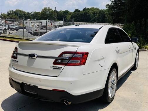 2016 Ford Taurus Limited