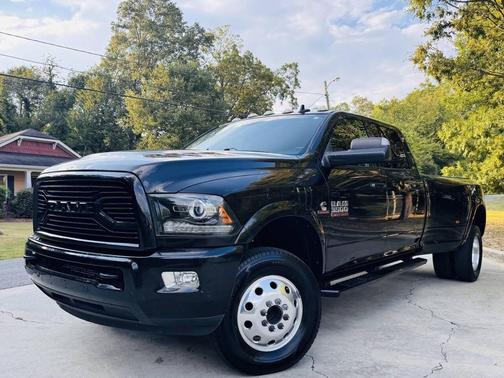 2018 RAM 3500 Laramie Crew Cab 4x4 8' Box