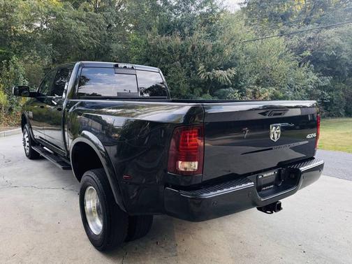 2018 RAM 3500 Laramie Crew Cab 4x4 8' Box