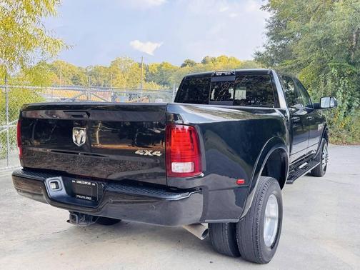 2018 RAM 3500 Laramie Crew Cab 4x4 8' Box