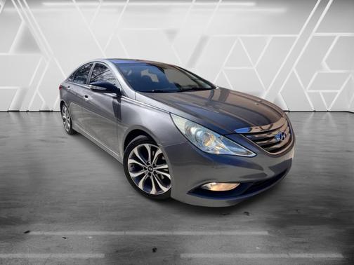 Harbor Gray Metallic 2014 Hyundai SONATA SE