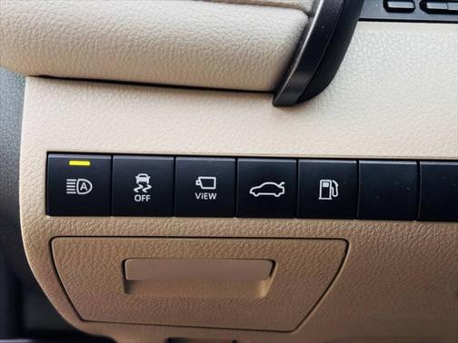 2018 Toyota Camry Hybrid XLE