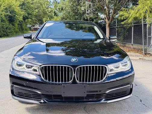 2019 BMW 750 I