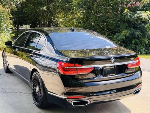 2019 BMW 750 I