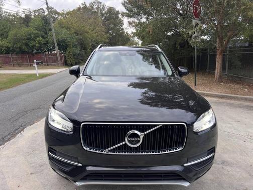 2018 Volvo XC90 T5 Momentum