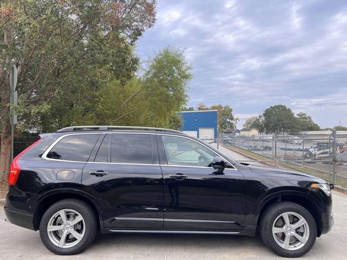 2018 Volvo XC90 T5 Momentum