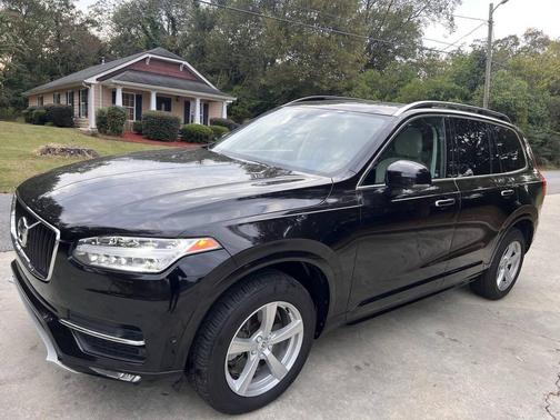 2018 Volvo XC90 T5 Momentum