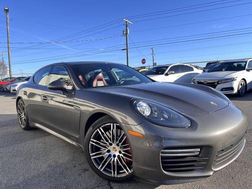 2016 Porsche Panamera GTS