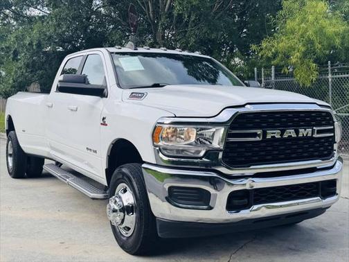 2022 RAM 3500 Big Horn Crew Cab 4x4 8' Box