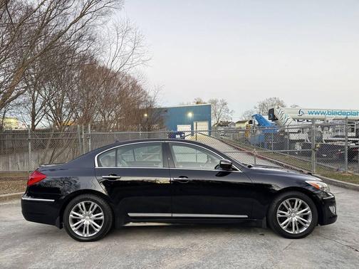 2012 Hyundai Genesis 5.0