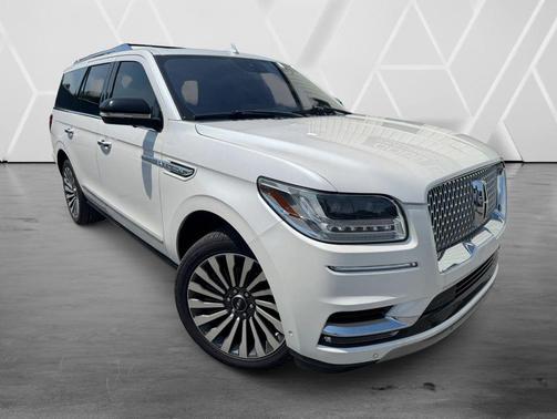 White Platinum Clearcoat Metallic 2019 Lincoln Navigator Reserve
