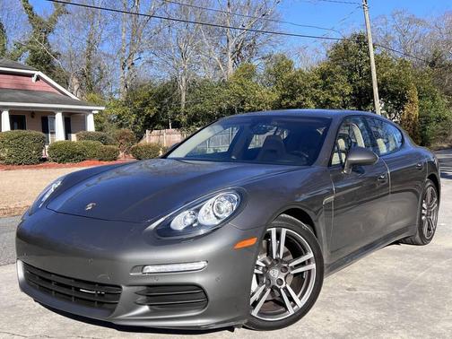 2016 Porsche Panamera Edition