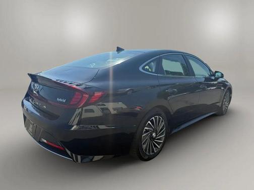 Nocturne Black 2022 Hyundai SONATA Hybrid Limited