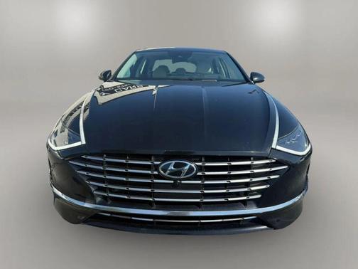 Nocturne Black 2022 Hyundai SONATA Hybrid Limited