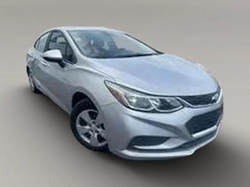 Silver Ice Metallic 2017 Chevrolet Cruze LS