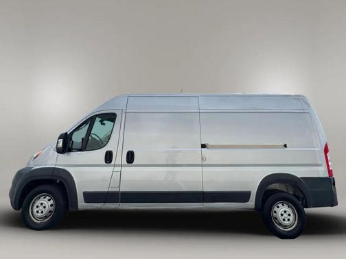 Bright Silver Clearcoat Metallic 2018 RAM ProMaster 3500 High Roof