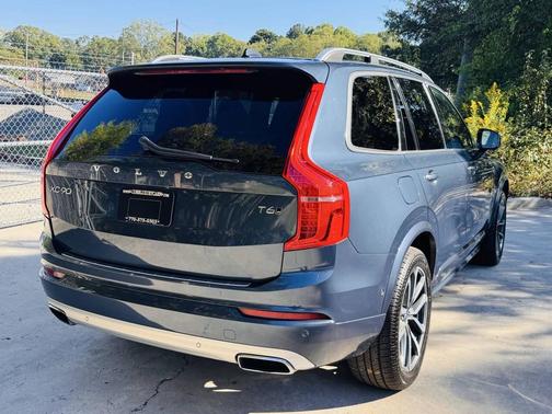 2018 Volvo XC90 T6 Momentum