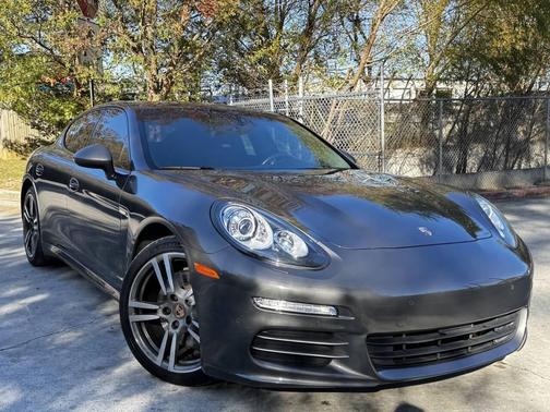 2014 Porsche Panamera 4