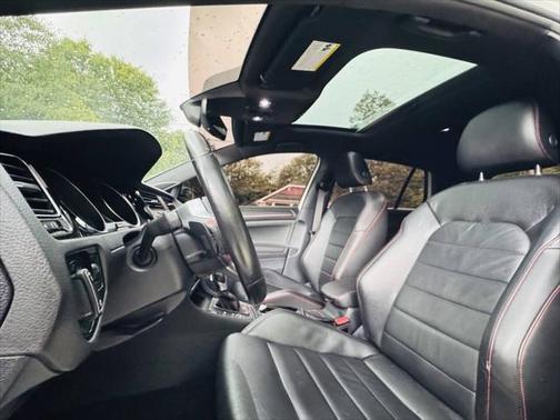 2021 Volkswagen Golf GTI 2.0T S DSG