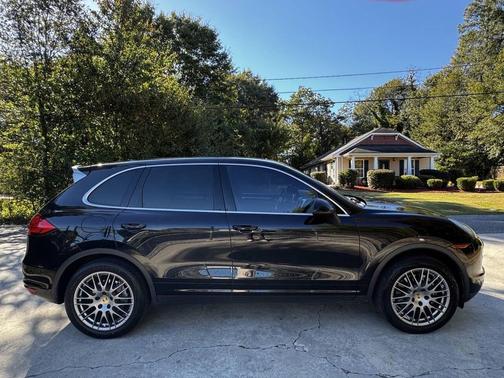2014 Porsche Cayenne Platinum Edition