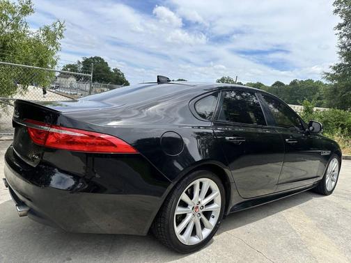 2016 Jaguar XF 35t R-Sport