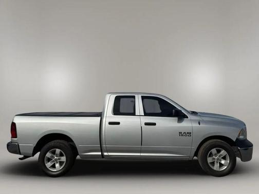 Bright Silver Metallic Clearcoat 2018 RAM 1500 Tradesman