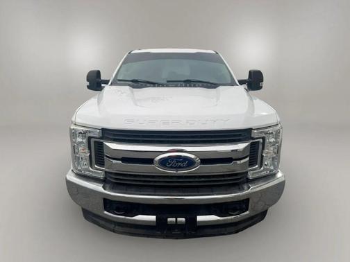 Oxford White 2018 Ford F-350 XL