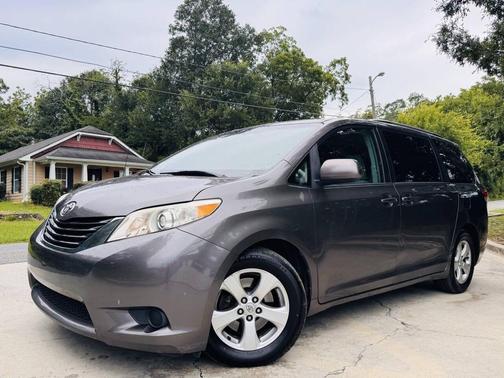 2013 Toyota Sienna LE